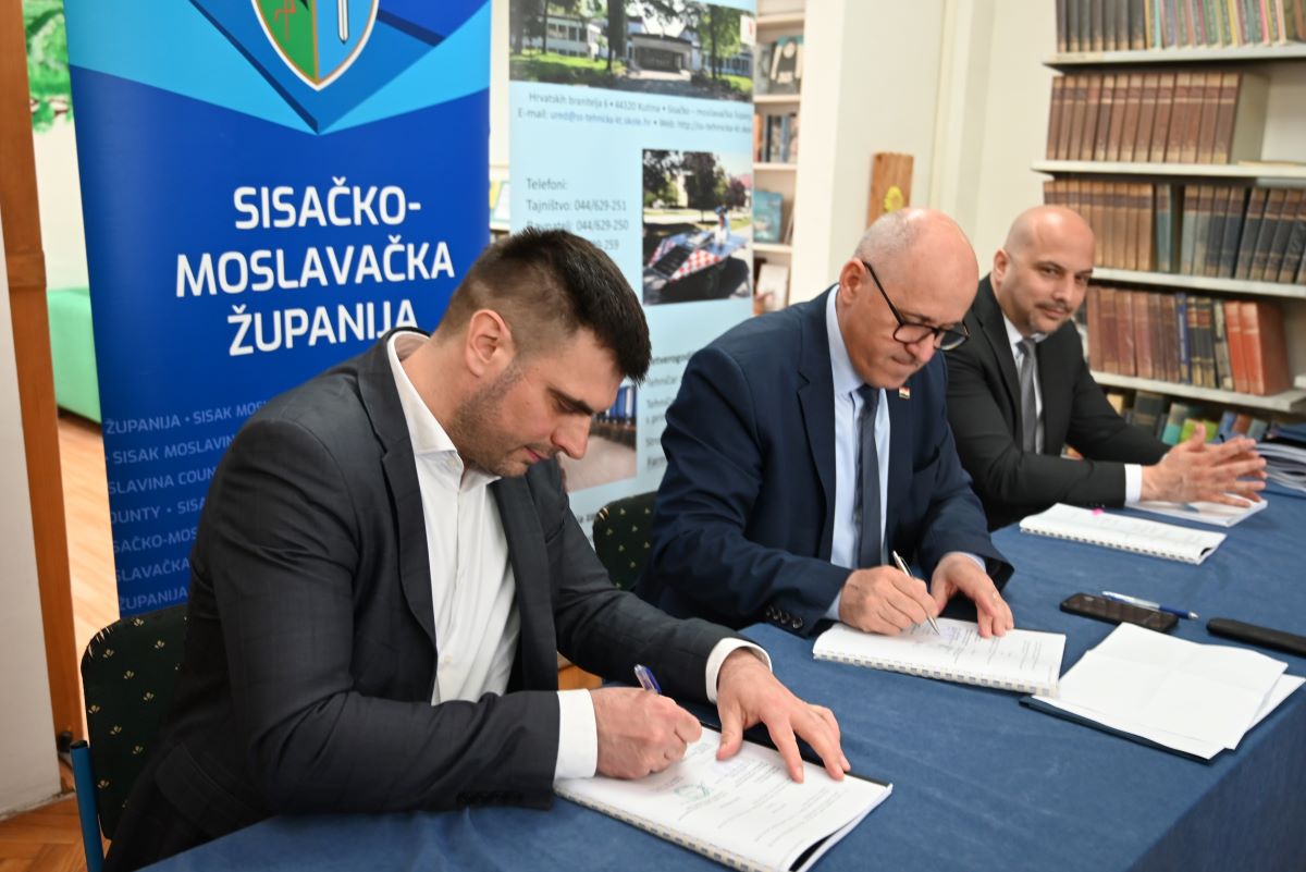 Uručeni ugovori za energetsku obnovu