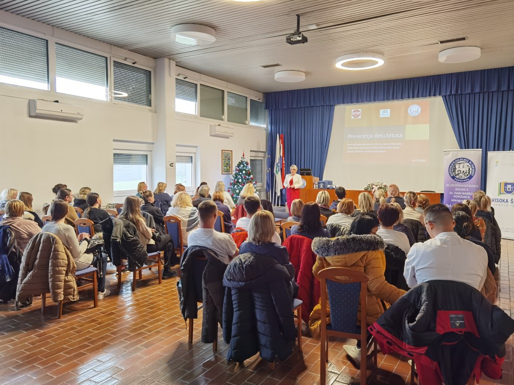 ODRŽAN TEČAJ 3. KATEGORIJE ZA MEDICINSKE SESTRE I TEHNIČARE NA TEMU “PREVENCIJA DEKUBITUSA“, 14.12.2022.