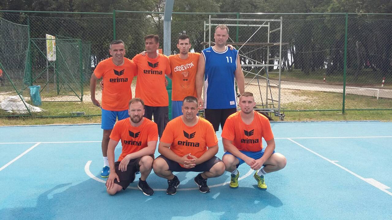 Djelatnici naše bolnice osvojili odličja na sportskim igrama u Umagu